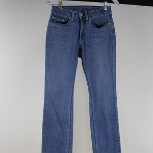 L.L.Bean Favorite Fit Straight Leg Jeans 4 Petite BeanFlex Stretch Denim Travel